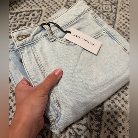 NWT WeWoreWhat Light Distressed Straight Jeans - Picture 5 of 5